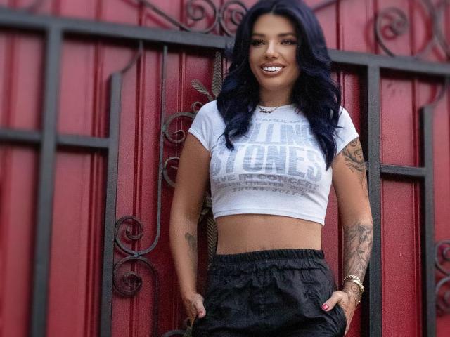 SerenaMoon - Live porn &amp; sex cam - 23207557