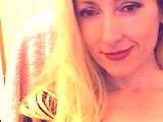 RedLioness - Spectacle porno avec cette Sublime créature de rêve french très sexy blonde sur la plateforme X Love Cam 