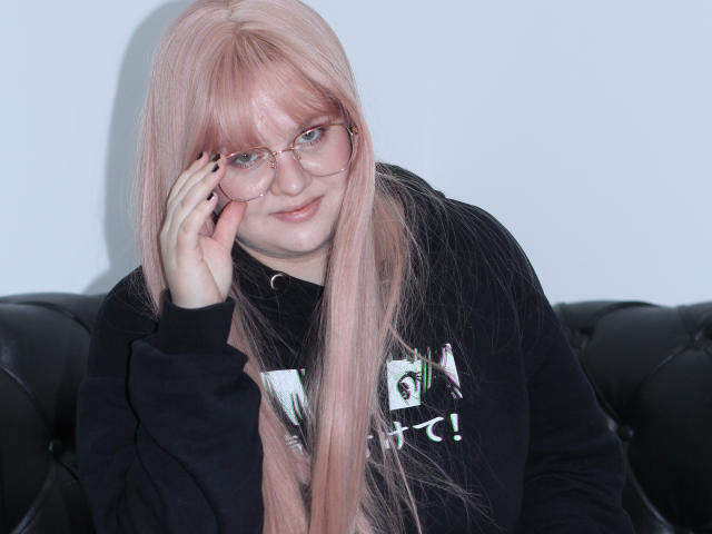 VladaFovard - Live porn &amp; sex cam - 23212629