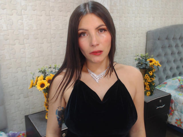 NathalyColmann - Live porn &amp; sex cam - 23218081