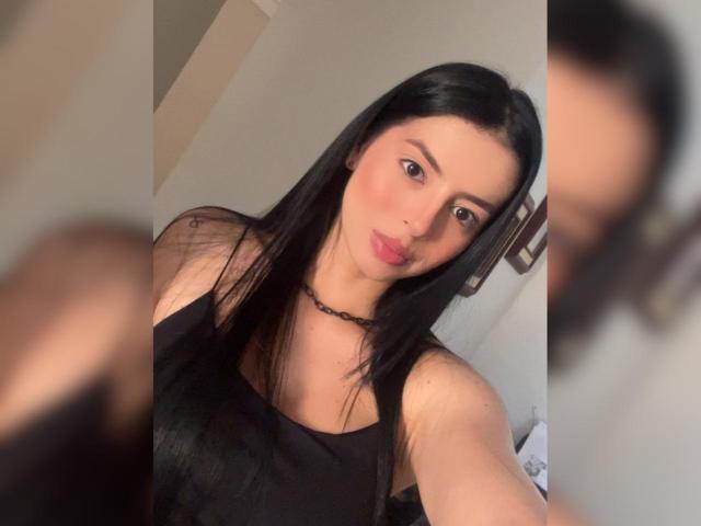 IsabellaJames - ライブポルノ&amp;セックスカム - 23218417