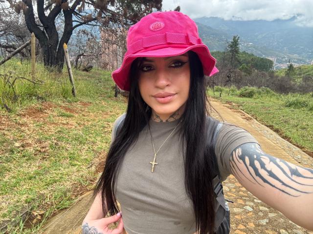 SofiaAndgeordi - Live porn &amp; sex cam - 23223425