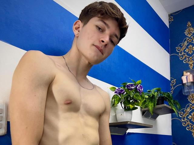 JakeDavins - Live sex cam - 23225273