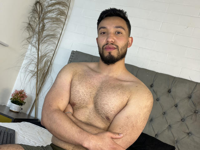LevyMuscled - Live porn &amp; sex cam - 23234733