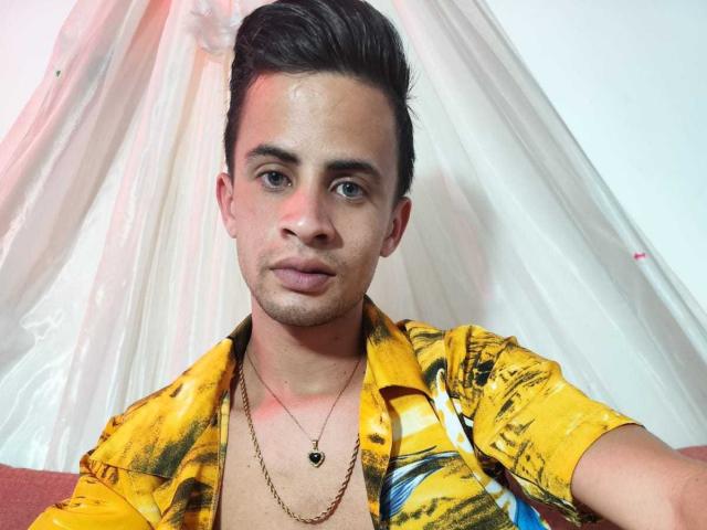 AlfonsoNauthy - Live porn &amp; sex cam - 23235541