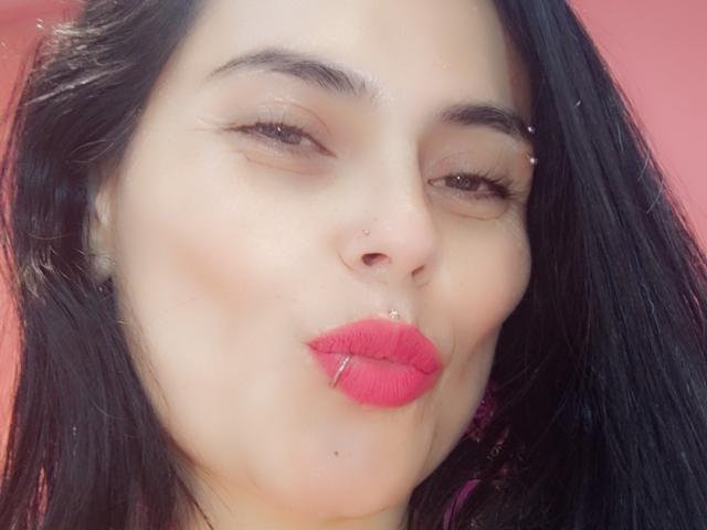 CharlotteCrofort - Live sex cam - 23252913