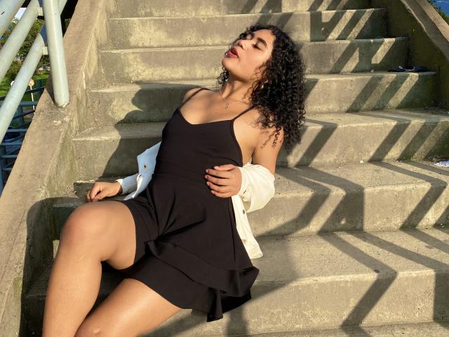 SophieSonyas - Live porn &amp; sex cam - 23255165