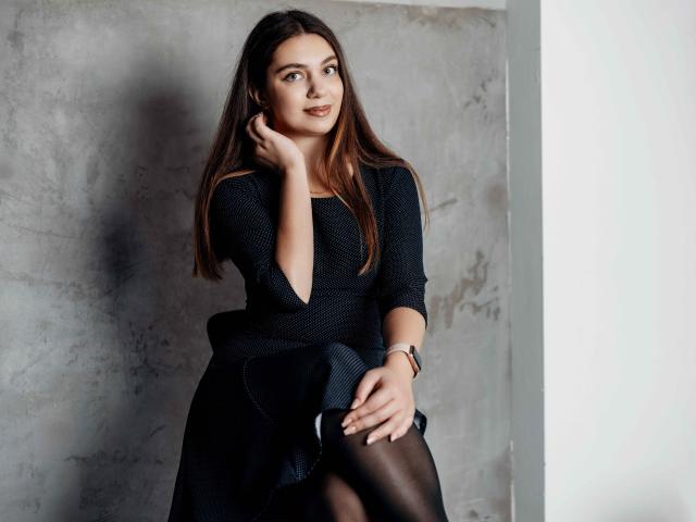 MilanaKitty - Live porn &amp; sex cam - 23258529