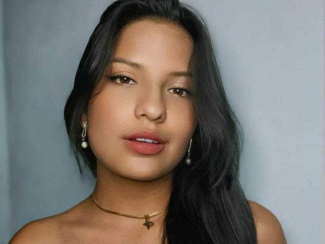 LailaBarker - Live sex cam - 23259493