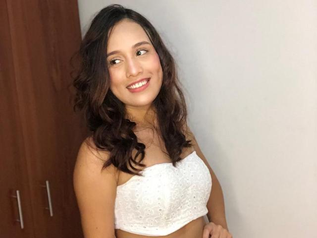 EmiaLove - Live sex cam - 23262009