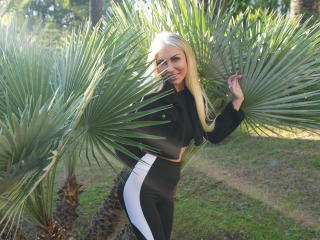 BellaTwine - Camera khiêu dâm &amp; quyến rũ trực tiếp - 23262649