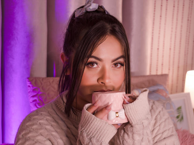 ValeryeSanders - сексуальная веб-камера в реальном времени - 23271321