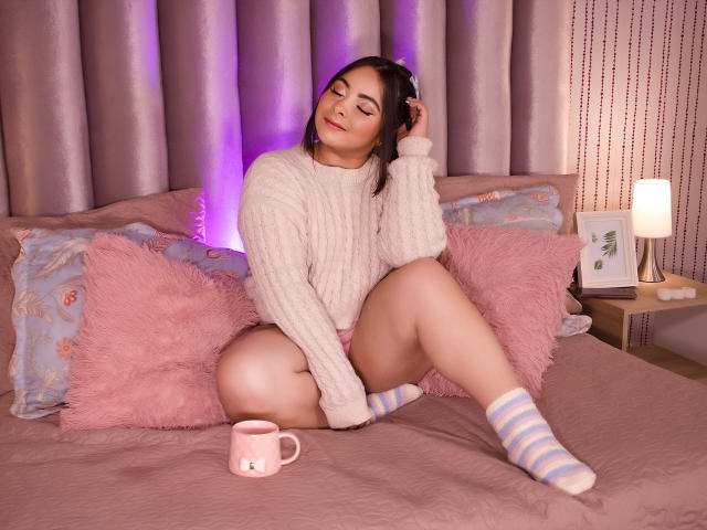 ValeryeSanders - Live porn &amp; sex cam - 23271325