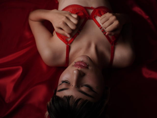 ClaireUwu - Live sex cam - 23273189