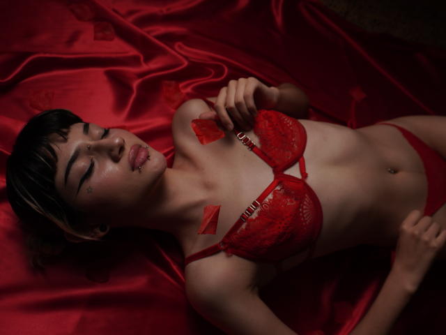 ClaireUwu - Live porn &amp; sex cam - 23273197