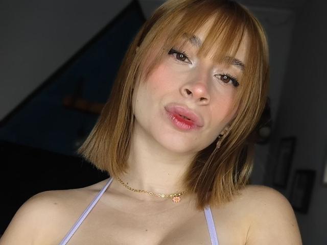 ChloeRocks - Live porn &amp; sex cam - 23280213