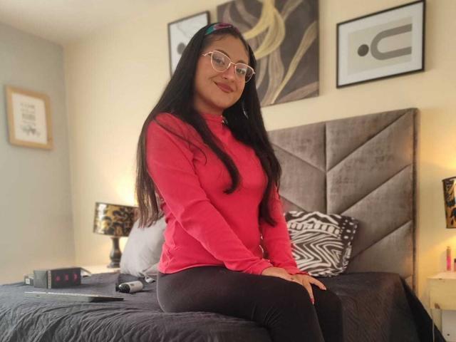 EmilyKingsley - Live porn &amp; sex cam - 23282941