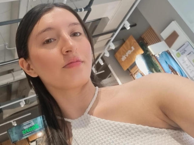 ZoeCortes - Live sex cam - 23283057