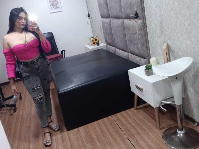 BarbaraSaint - Élő pornó és szexkamera - 23291405