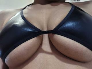 AmelieHills - Live porn &amp; sex cam - 23292433