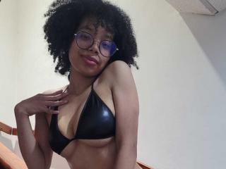 AmelieHills - Live porn &amp; sex cam - 23292445