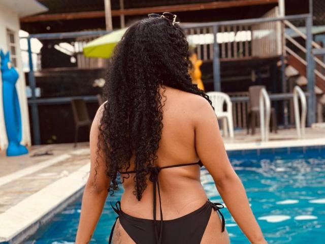 SerenaWillow - Live porn &amp; sex cam - 23303333