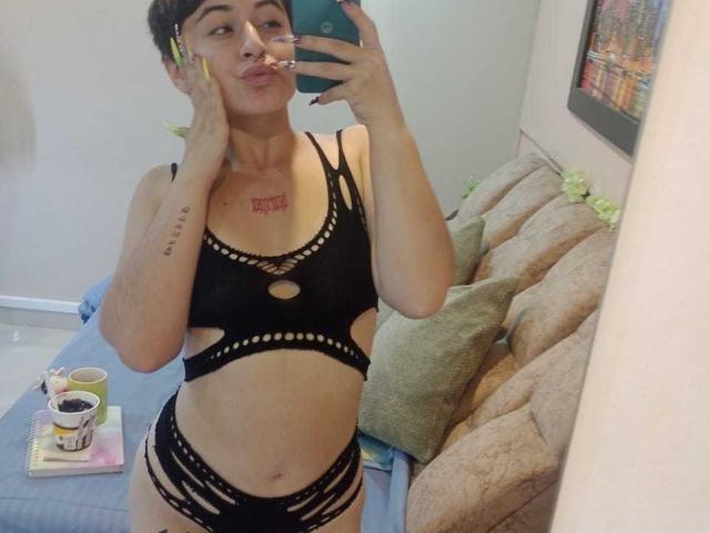 MissTat - Live sex cam - 23307985