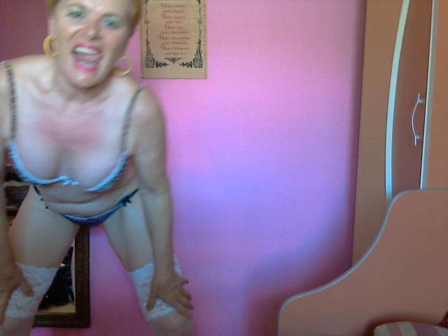 MatureYvette - Live porn &amp; sex cam - 2331764