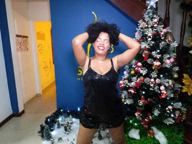 EmmyMegan - сексуальная веб-камера в реальном времени - 23321957