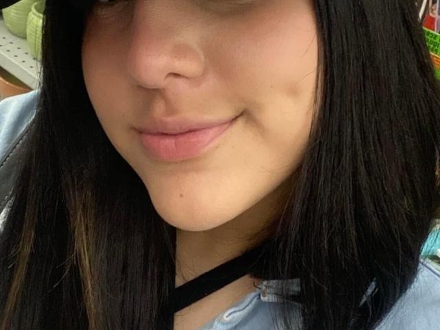 ChloePrie - Live porn &amp; sex cam - 23332573