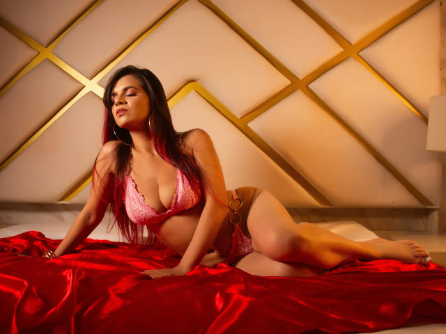 MiaBernard - Live sex cam - 23332665