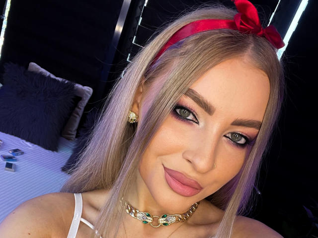 Adelleinne - Live porn &amp; sex cam - 23335113