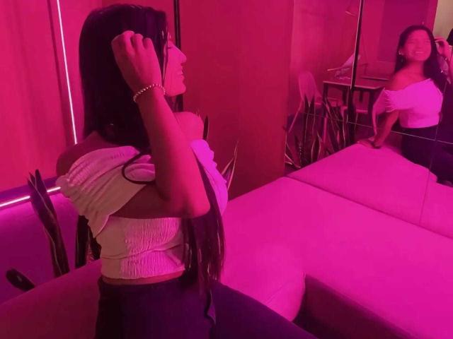 LailaBarker - Live porn &amp; sex cam - 23342361