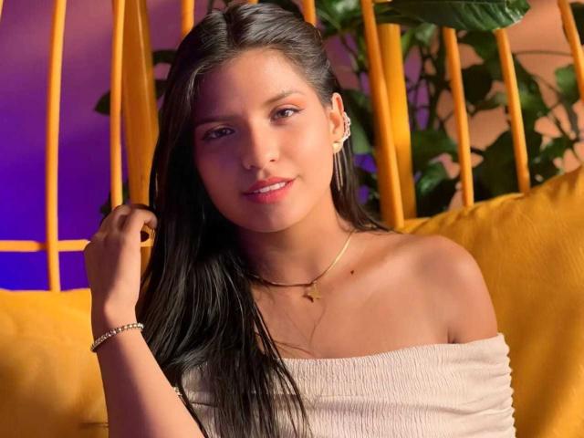 LailaBarker - Live porn &amp; sex cam - 23342369