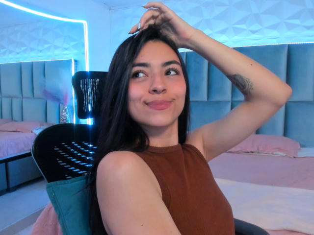 CanelleGarces - Élő pornó és szexkamera - 23342977