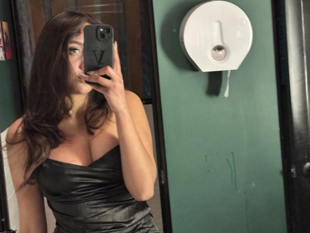 DianaFernandezz - Live porn &amp; sex cam - 23346145