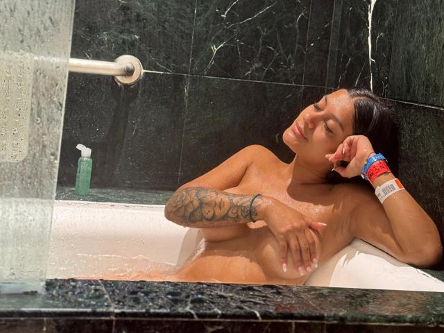 ThaliaAres - Live porn &amp; sex cam - 23346873