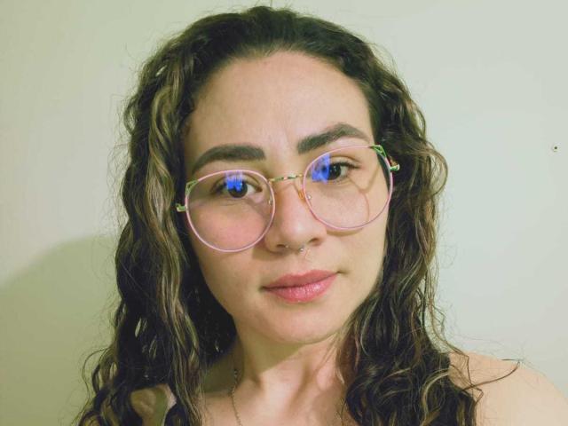 LuisaMourfor - сексуальная веб-камера в реальном времени - 23347873