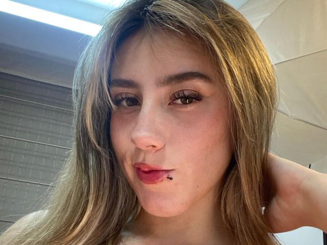 LivelyVanderWood - сексуальная веб-камера в реальном времени - 23350829