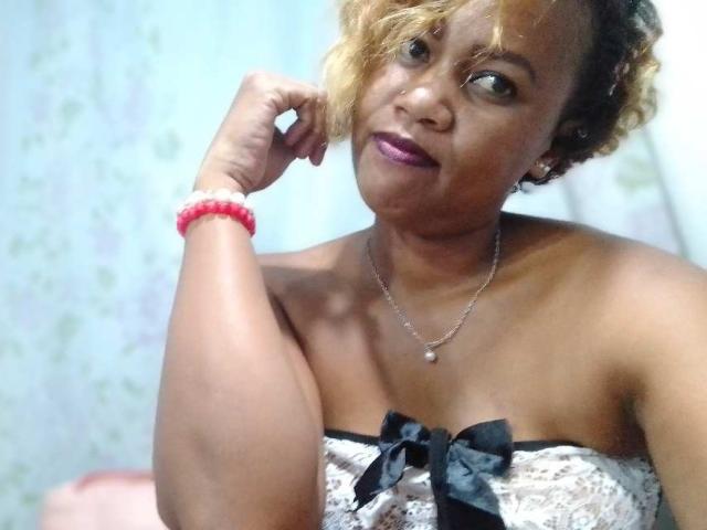 Candy69Swt - Live sexe cam - 23356621