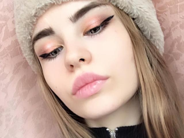 FlorrieKelly - Live porn &amp; sex cam - 23357929