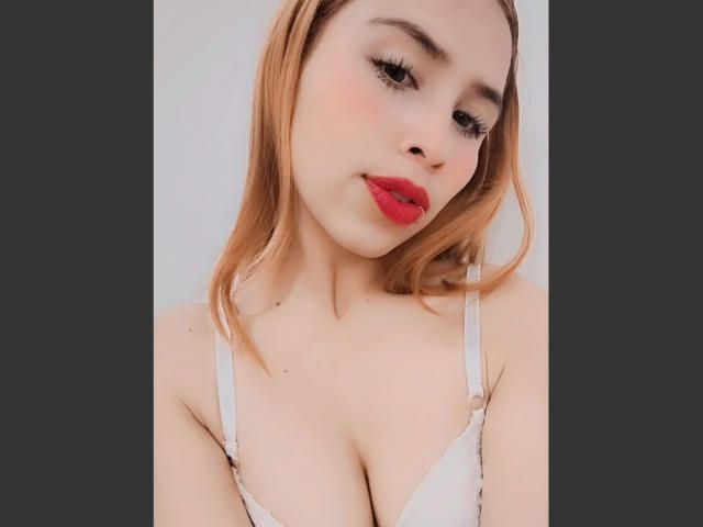 PenelopeBlosson - Live porn &amp; sex cam - 23360009