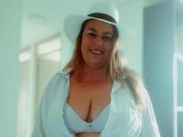 ClauSexHot - Live porn &amp; sex cam - 23361421