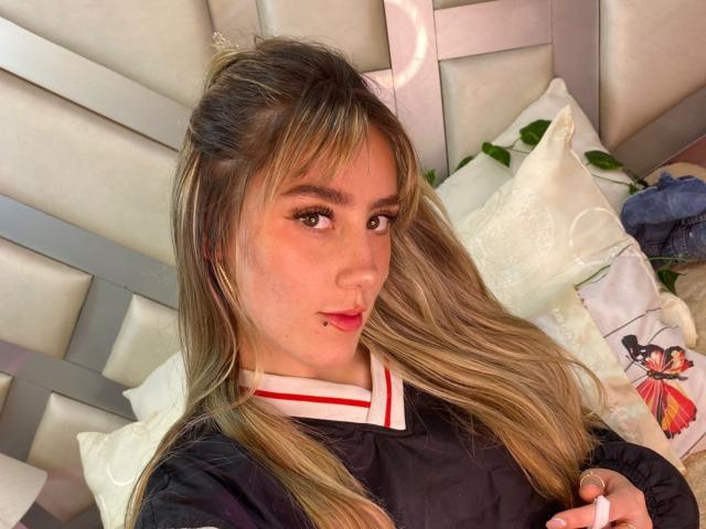 LivelyVanderWood - Live sex cam - 23362941