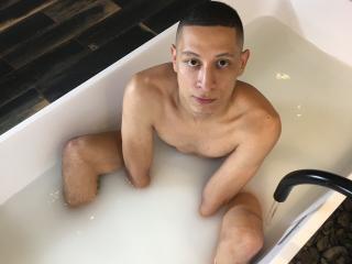 AdamCruz - Live porn &amp; sex cam - 23366337