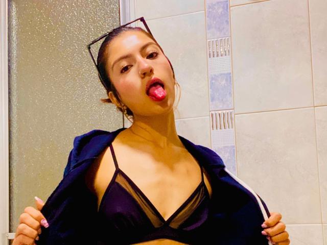 AliceHarrys - Live porn &amp; sex cam - 23368293