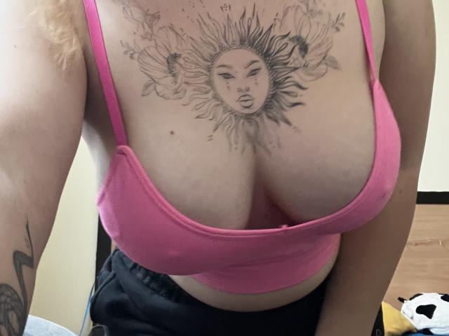 DiLaria - Live porn &amp; sex cam - 23369157