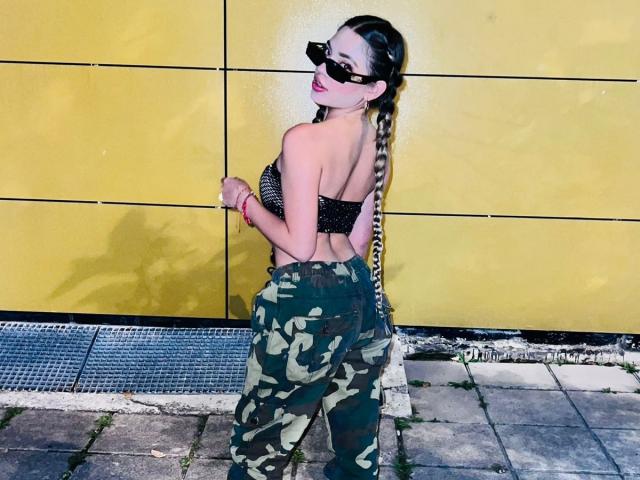 IvyCoxGlad - פורנו בשידור חי ומצלמת סקס - 23370065