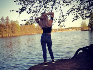 ElissHoney - сексуальная веб-камера в реальном времени - 23377049