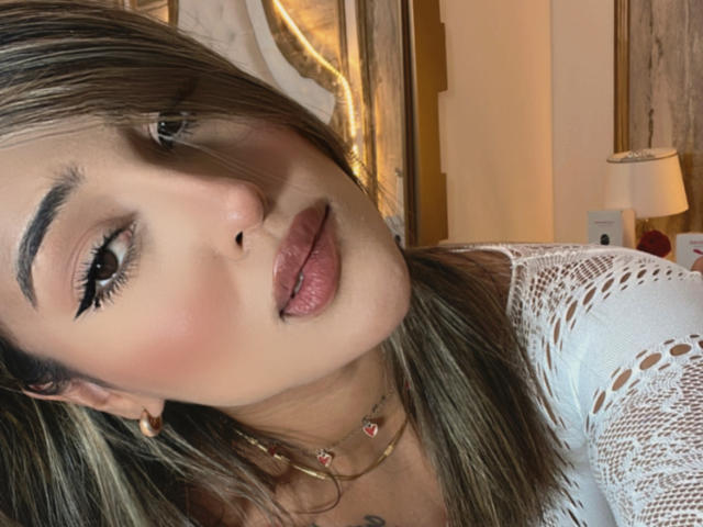 MaeCollins - Camera khiêu dâm &amp; quyến rũ trực tiếp - 23377157